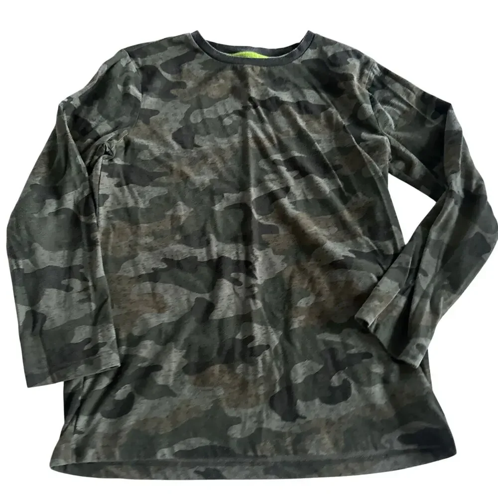 Old Navy camo Long Sleeve Graphic T-Shirt